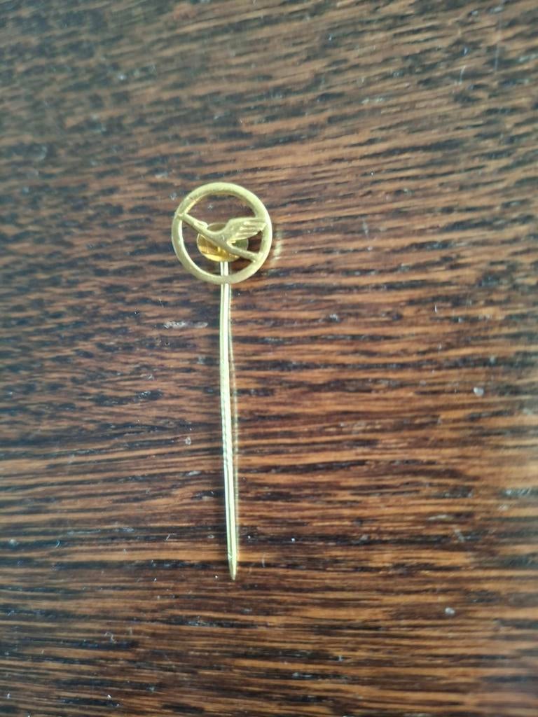 Vintage Speldje met Zwaan - Elegant Design komt uit Germany, Verzamelen, Speldjes, Pins en Buttons, Ophalen of Verzenden, Gebruikt