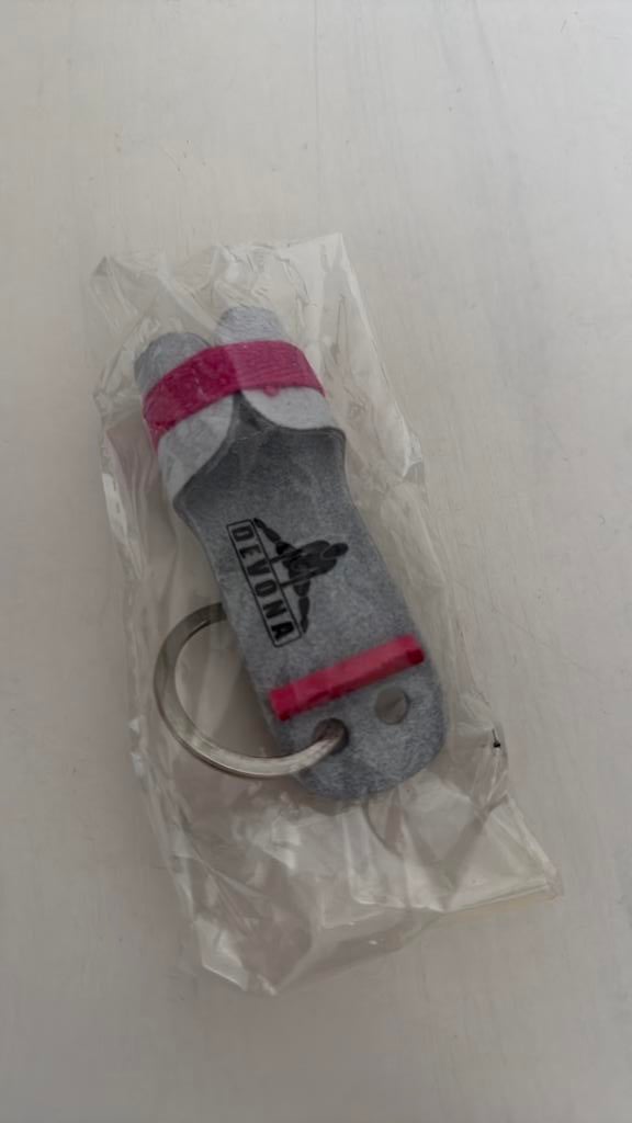 Sleutelhanger leertje turnen, Maat 36 t/m 42, Ophalen of Verzenden, Zo goed als nieuw, Materiaal