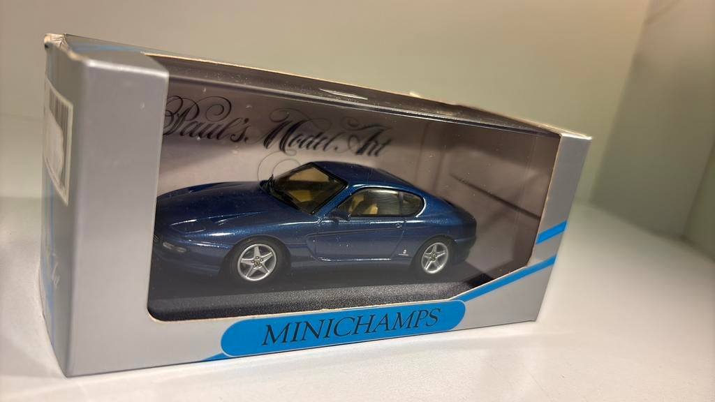 Ferrari 456 gt bleu minichamps 1.43