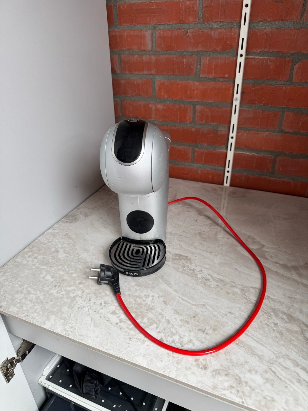 Nescafé Dolce Gusto Genio 2 Koffiezetapparaat, Ophalen, Gebruikt, Koffiemachine, 2 tot 4 kopjes