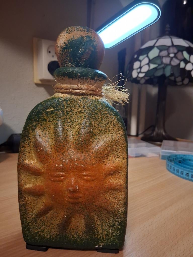 Mexicaans aardewerk kruikje met zon gezicht, Verzamelen, Beelden en Beeldjes, Ophalen