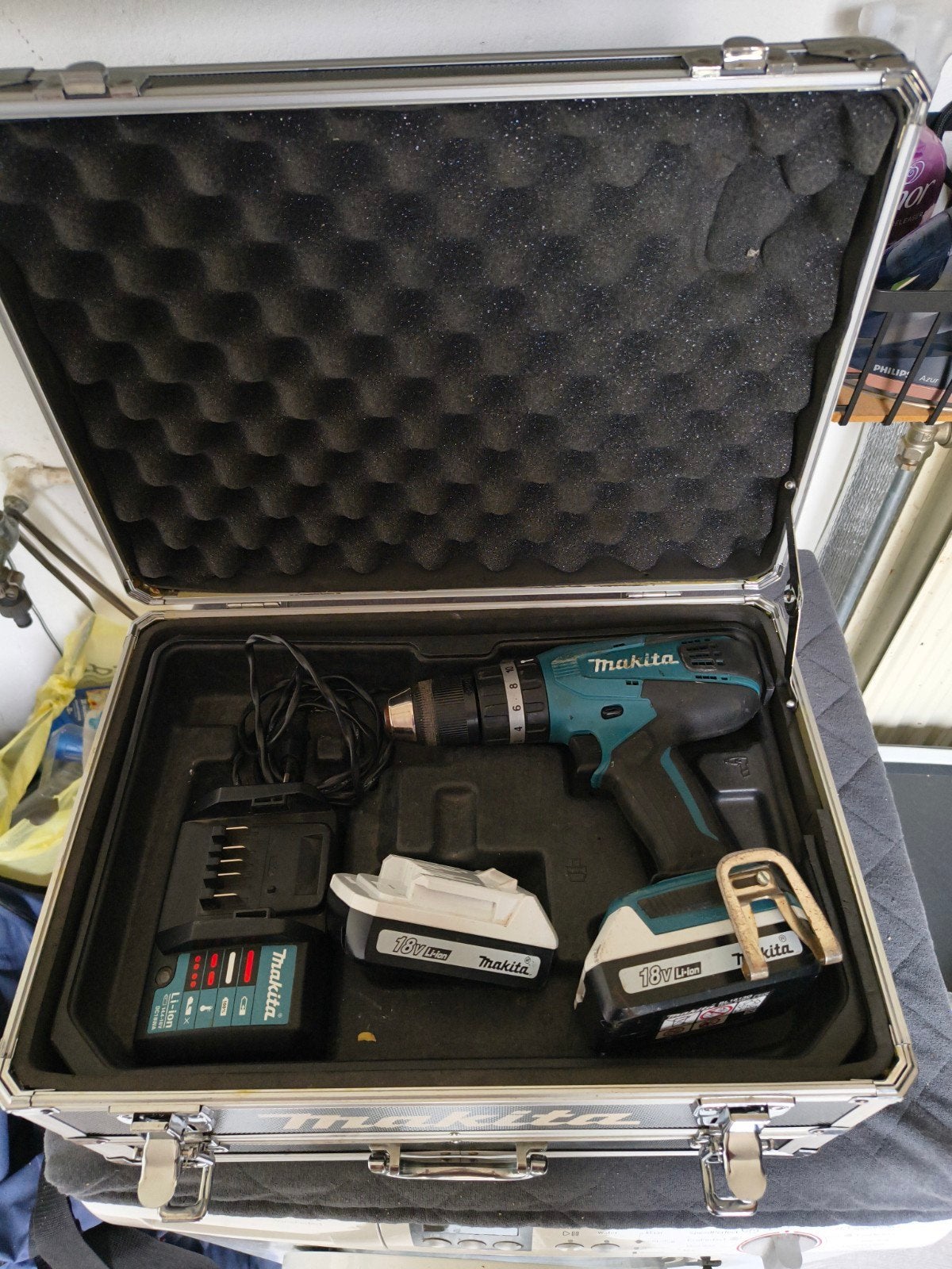 Makita (klop)Boor- en Schroefmachine met accessoires, Ophalen, Gebruikt, Boor- en Schroefmachine