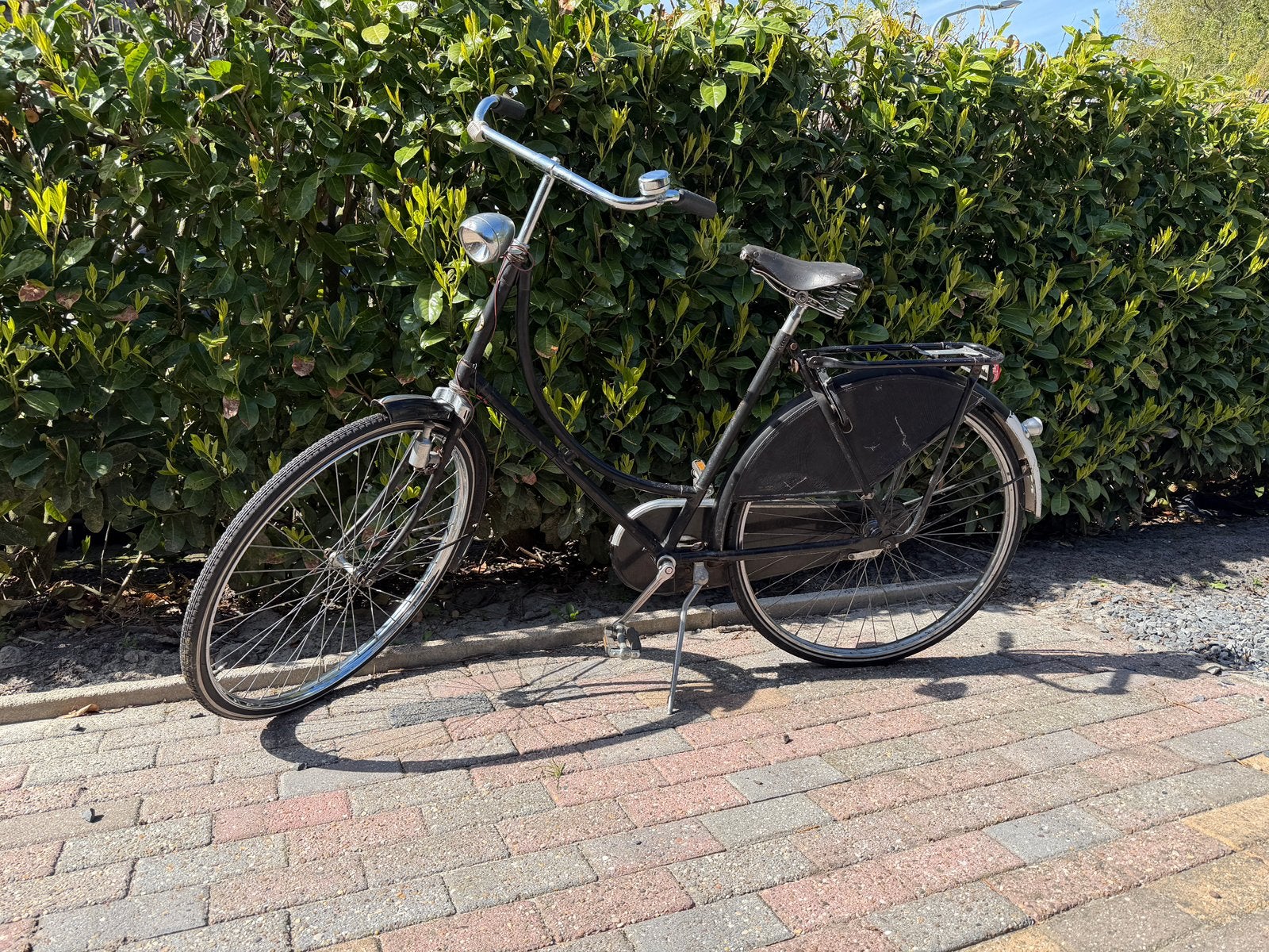 Originele oude omafiets Locomotief, Fietsen en Brommers, Fietsen | Dames | Omafietsen, 56 cm of meer, Ophalen, Gebruikt, Terugtraprem