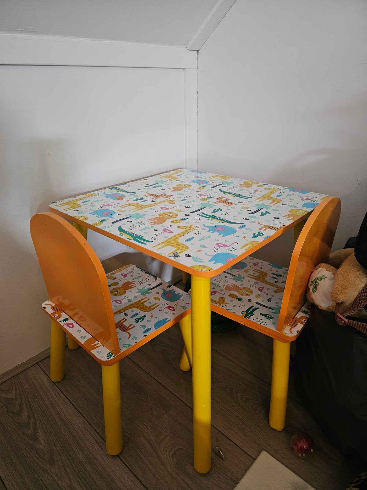 Kinder tafel en stoelen set met jungle print, Ophalen, Gebruikt, Tafel(s) en Stoel(en)