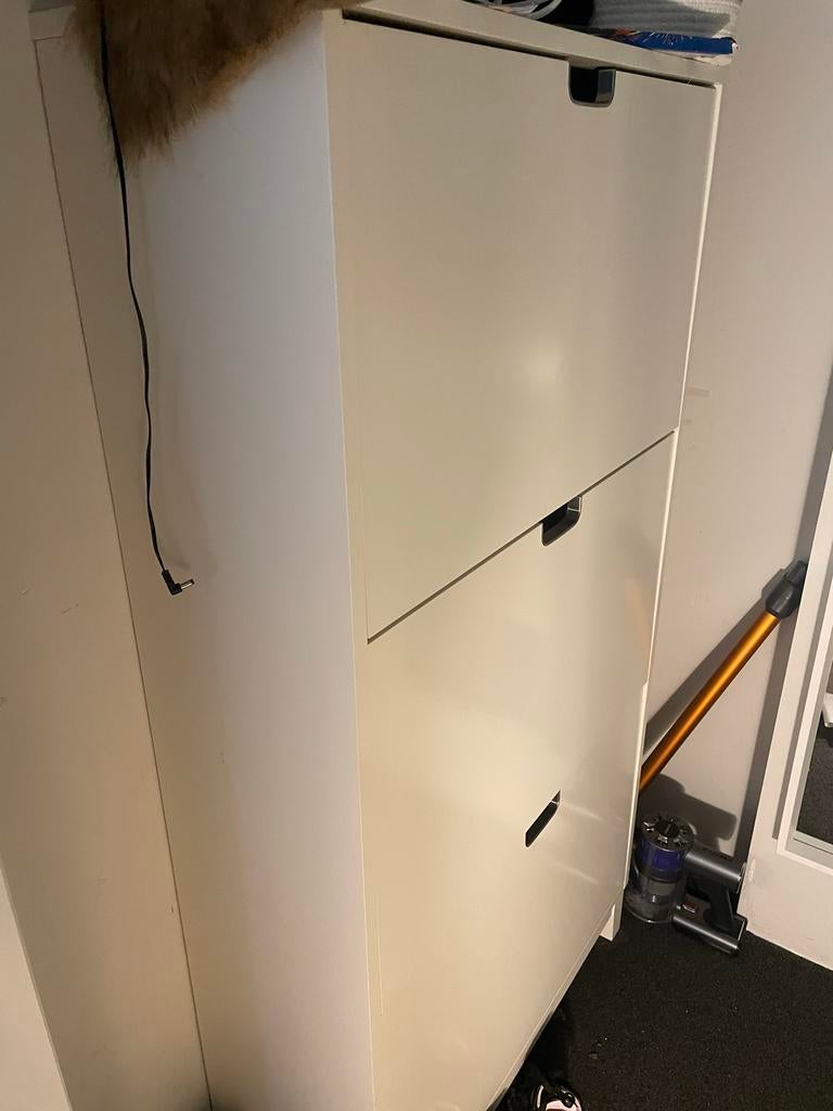 Stall IKEA schoenenkast - veel ruimte, goede staat!, Huis en Inrichting, Kasten | Schoenenkasten, Ophalen, Zo goed als nieuw