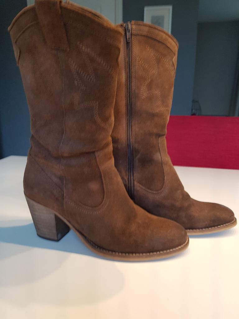 Bruine suède cowboylaarzen met hak, Kleding | Dames, Schoenen, Ann Rocks, Bruin, Lage of Enkellaarzen, Ophalen of Verzenden