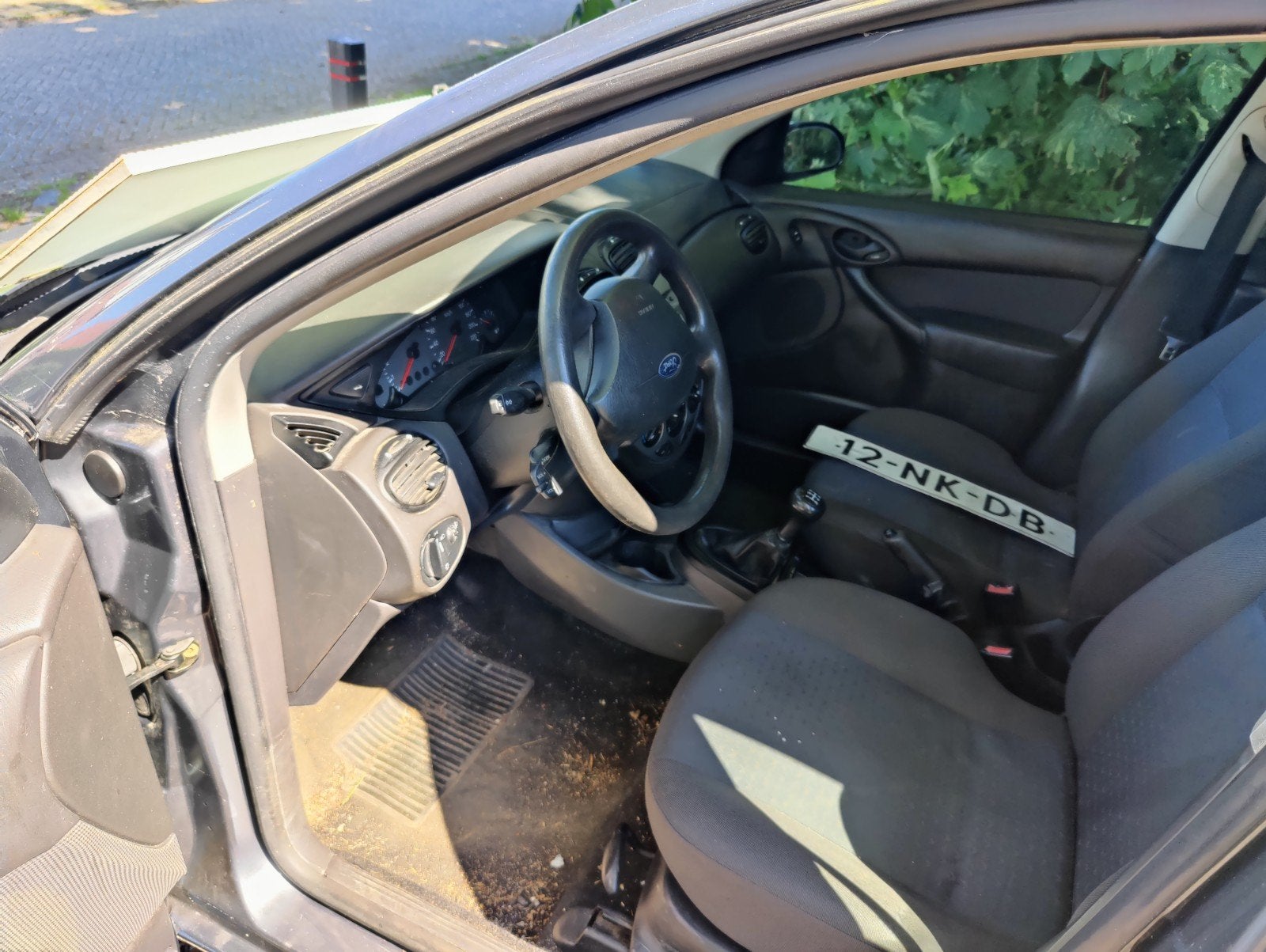 Ford Focus 1.6I 74KW 2003 Grijs, Auto's, Ford, 1596 cc, 15 km/l, Trekhaak, 4 cilinders