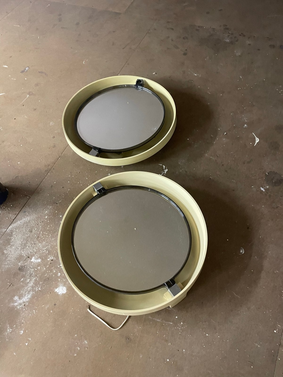 Set van 2 vintage ronde spiegels met verlichting, Antiek en Kunst, Ophalen, Rond, Minder dan 50 cm, Minder dan 100 cm