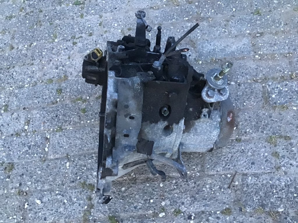 VERSNELLINGSBAK PEUGEOT 206 GTI 2.0 16v, Auto-onderdelen, Niet ingevuld, Gebruikt, Citroën, Niet ingevuld