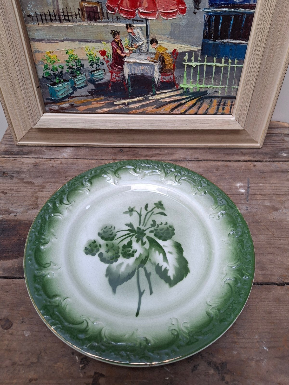 Antiek Frans Barbotine Majolica bord met bramenmotief, Antiek en Kunst, Ophalen of Verzenden