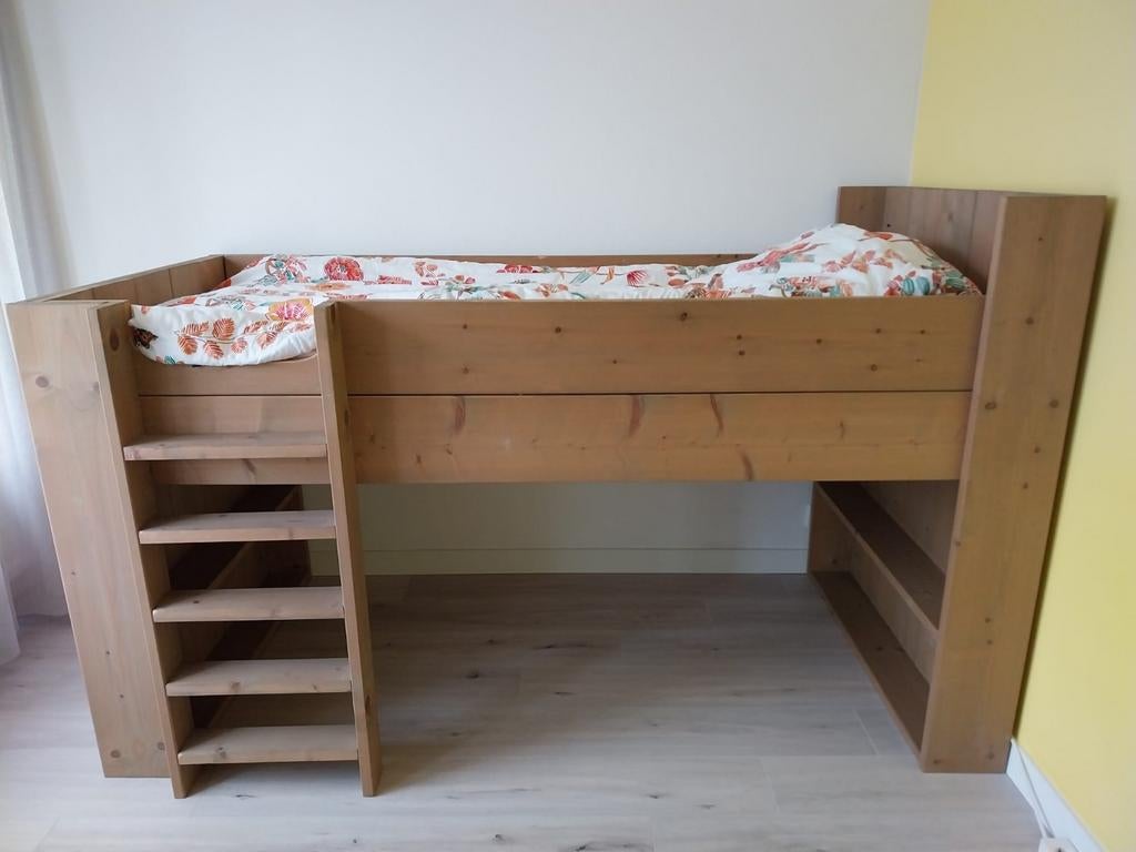 Te koop: Halfhoogslaper, Kinderen en Baby's, Kinderkamer | Stapelbedden en Hoogslapers, Ophalen, Zo goed als nieuw, Halfhoogslaper