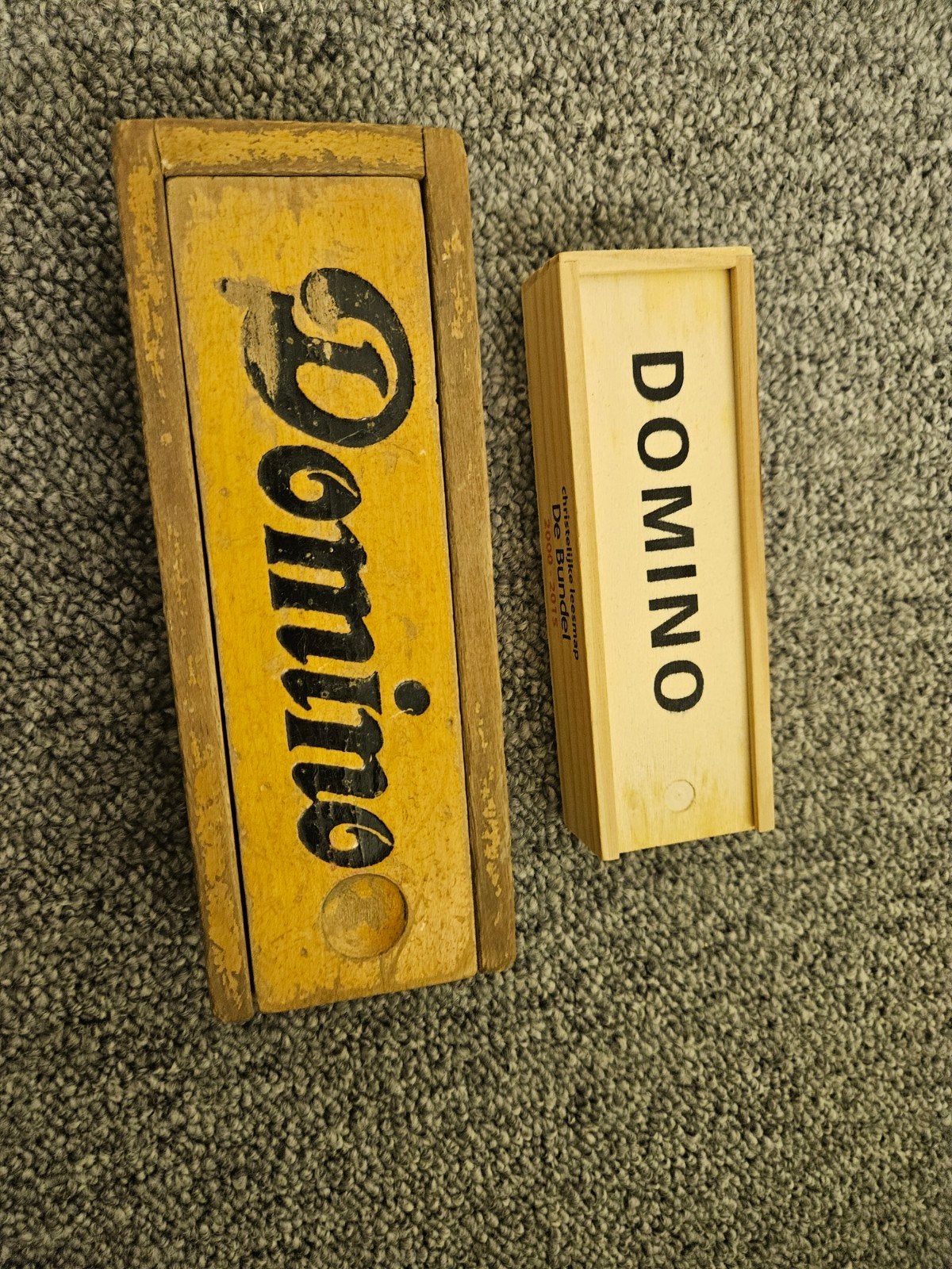 2x een dominoset - prijs per stuk, Ophalen of Verzenden, Zo goed als nieuw