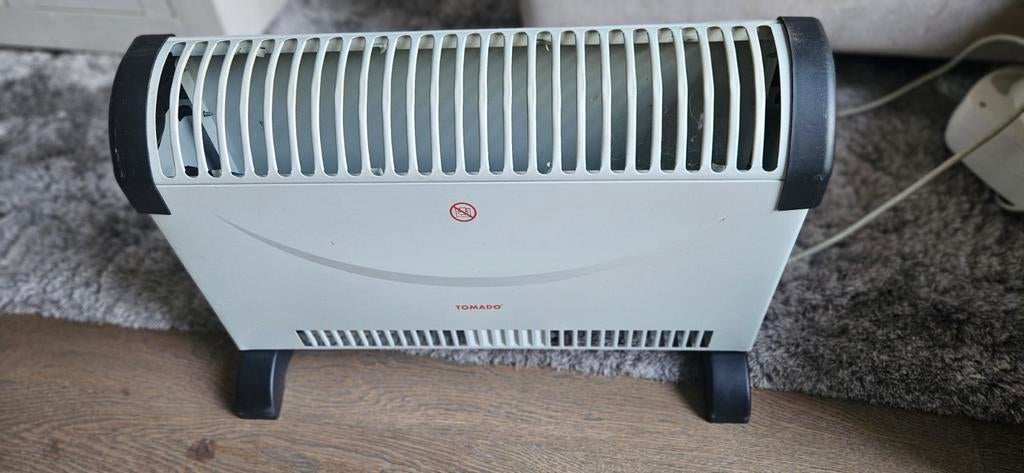 2 elektrische convectorkachels (Tomado), Ophalen, 30 tot 80 cm, Gebruikt, Kachel