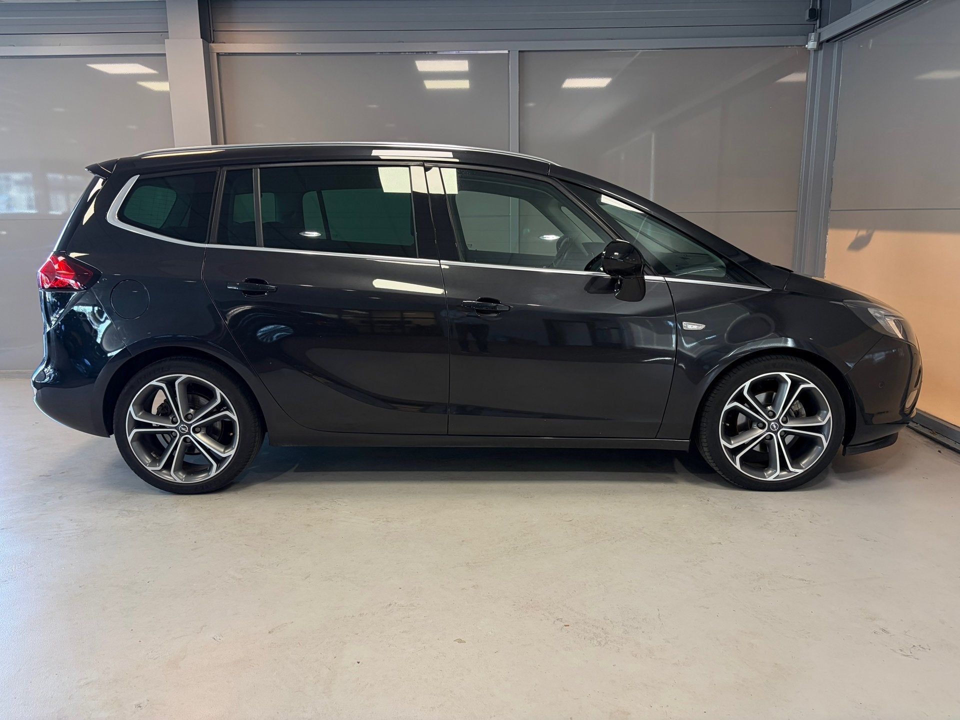 Opel Zafira Tourer Cosmo 1.4Turbo Automaat | 7 Persoons | Tr, Auto's, Euro 5, Stof, Zwart, 4 cilinders