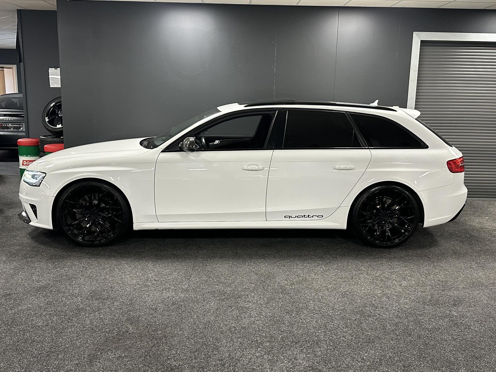 Audi A4 Avant 4.2 FSI RS 4 quattro Pano B&O Adaptive Cruise, Auto's, Automaat, Gebruikt, 1795 kg, Wit