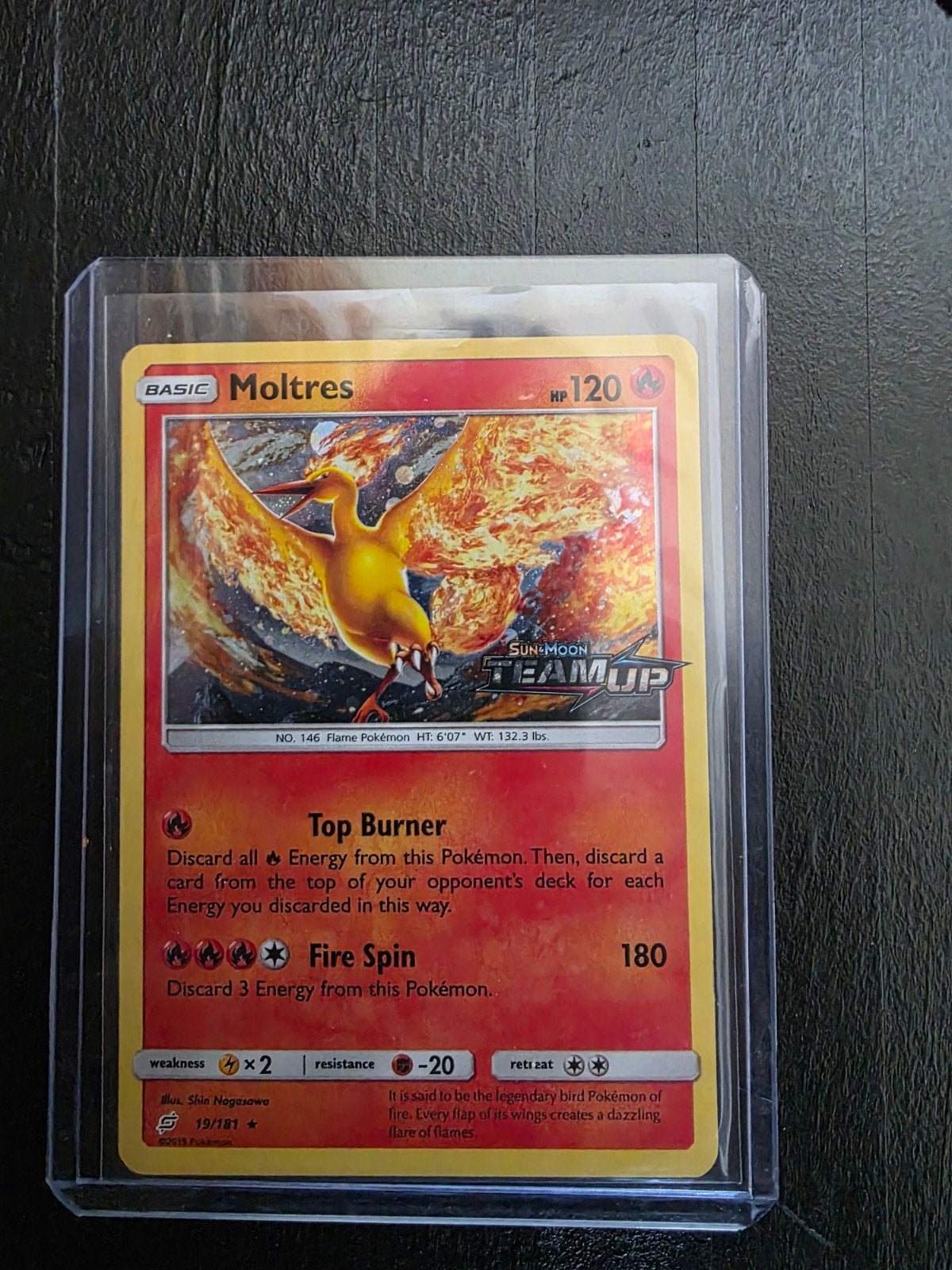 Pokémon Kaart Moltres 19/181 stamped S&M, Ophalen of Verzenden, Gebruikt, Losse kaart