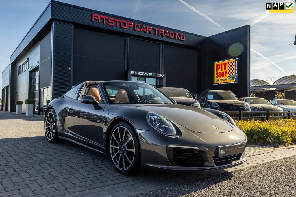 Porsche 911 991.2 3.0 Targa 4S, Carbon, 18-wegs NL Auto, Chr, Auto's, Porsche, Gebruikt, Euro 6, Cabriolet, 4 stoelen