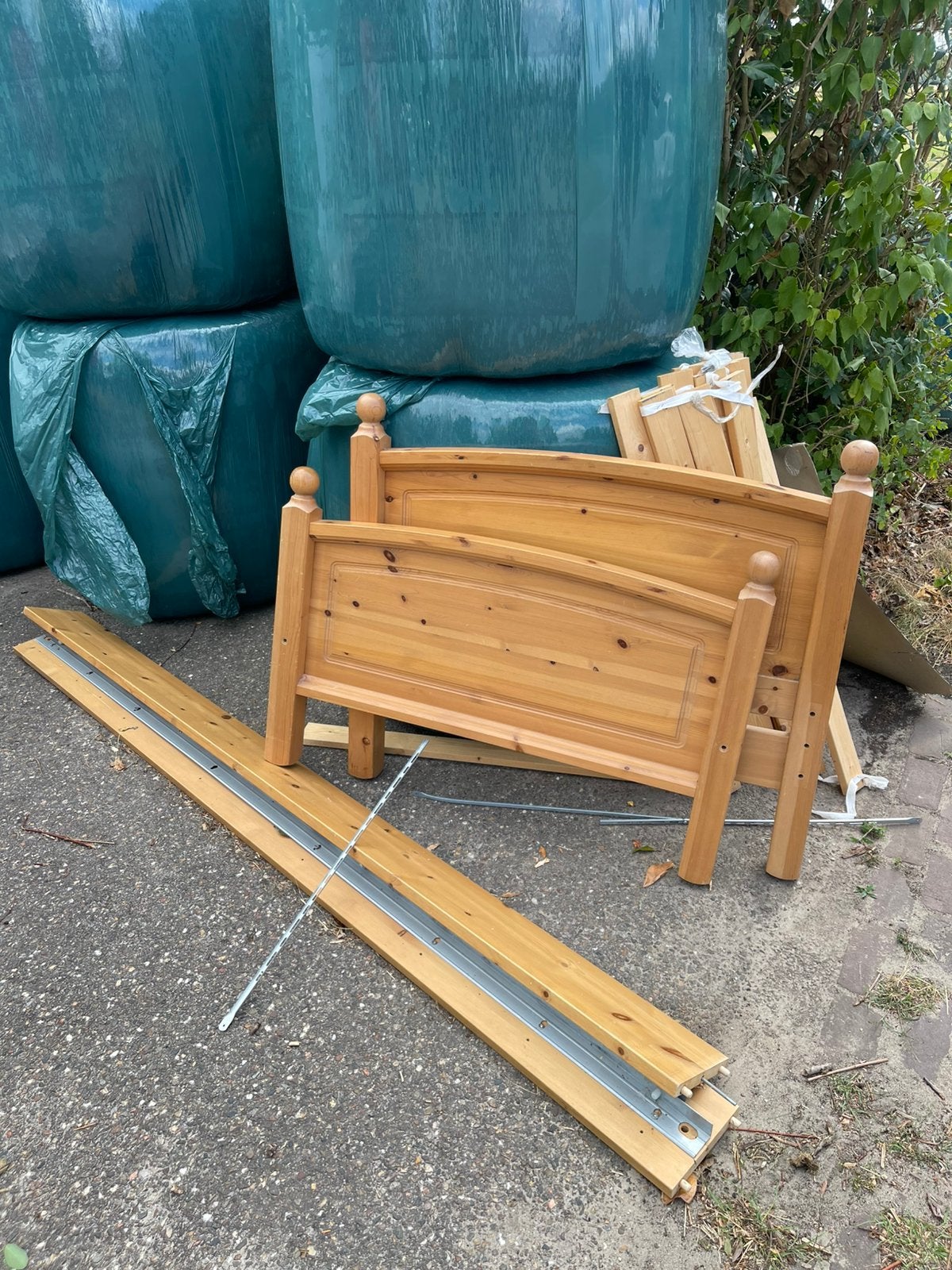 Houten extra lang bed 220 x 90 met lattenbodem, Ophalen, Gebruikt, 90 cm, Eenpersoons