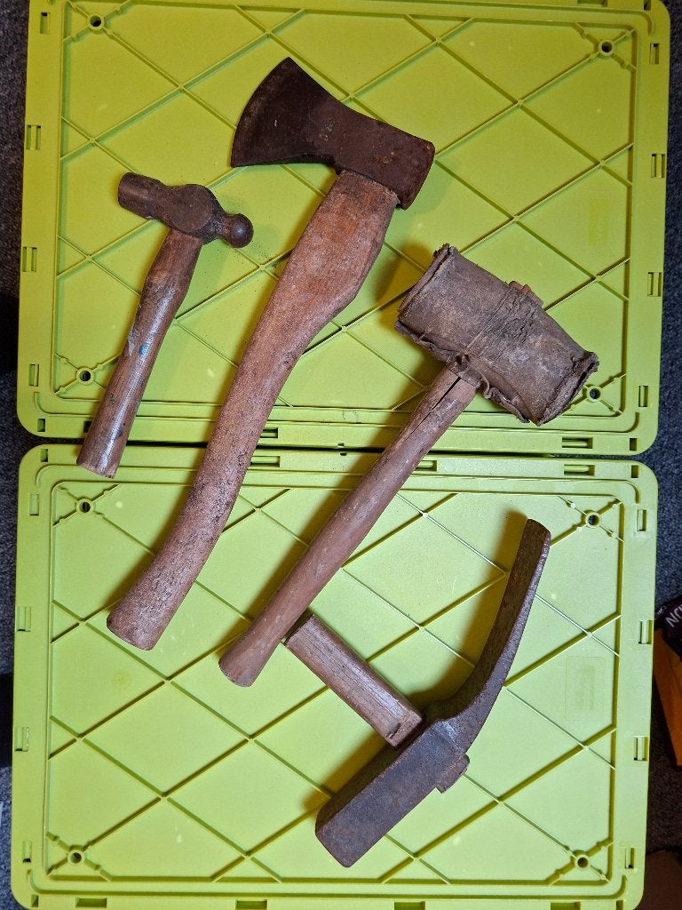 Oud gereedschap, Ophalen