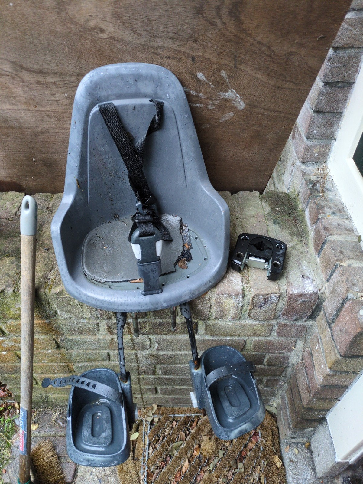 Gratis fietsstoeltje (voorzitje) met voetsteuntjes, Fietsen en Brommers, Ophalen, Gebruikt, Achterzitje, Voetsteuntjes
