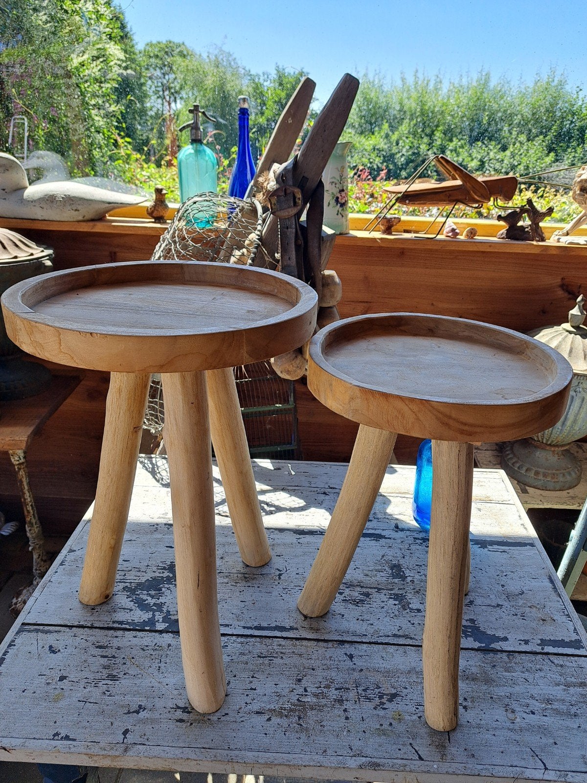 brocante bijzet tafeltjes 50 en 45 cm h, Ophalen, Hout