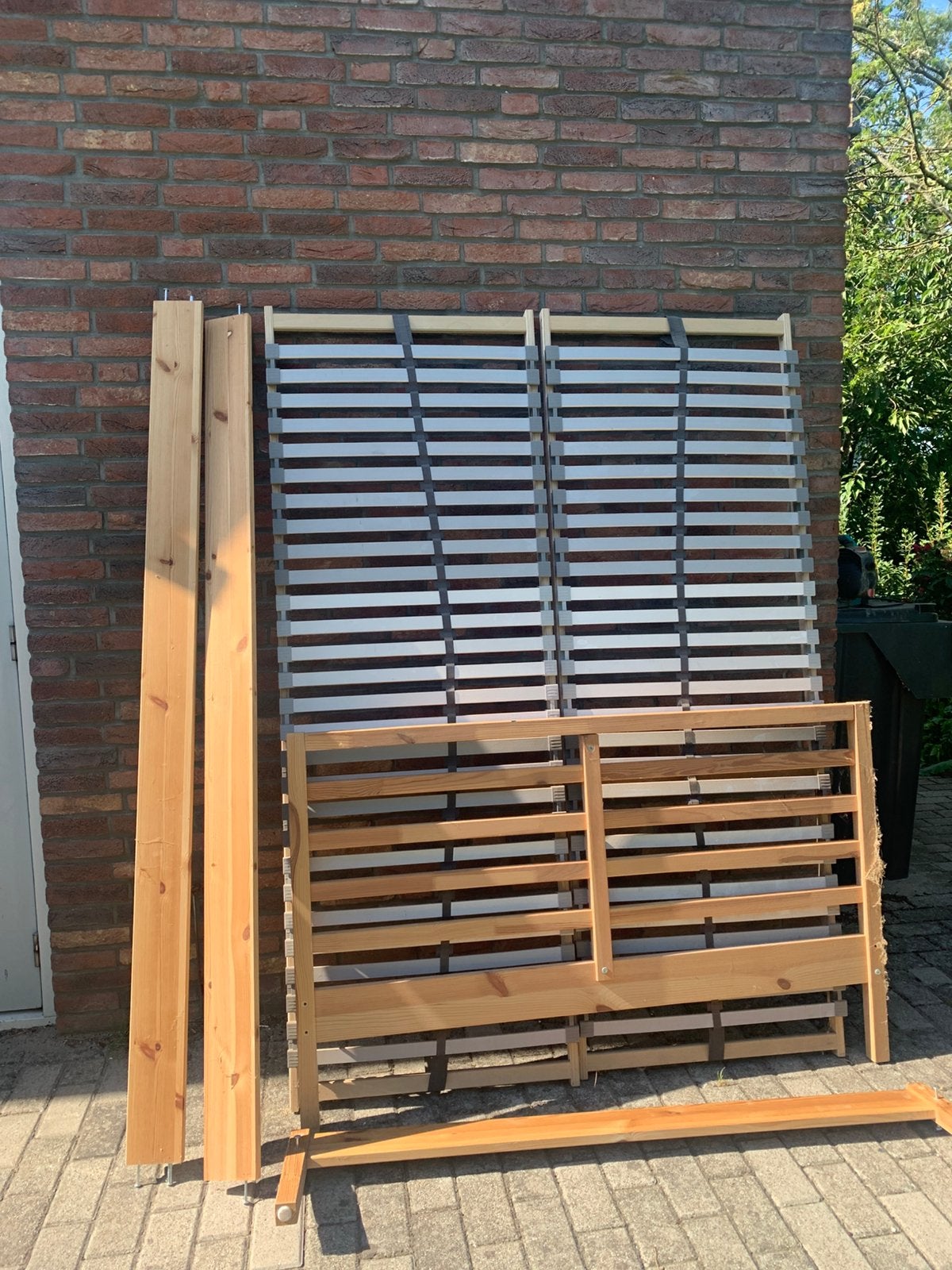 Grenenhouten bed met twee lattenbodems 1m40 x 2m, Ophalen, Gebruikt, Tweepersoons, 140 cm