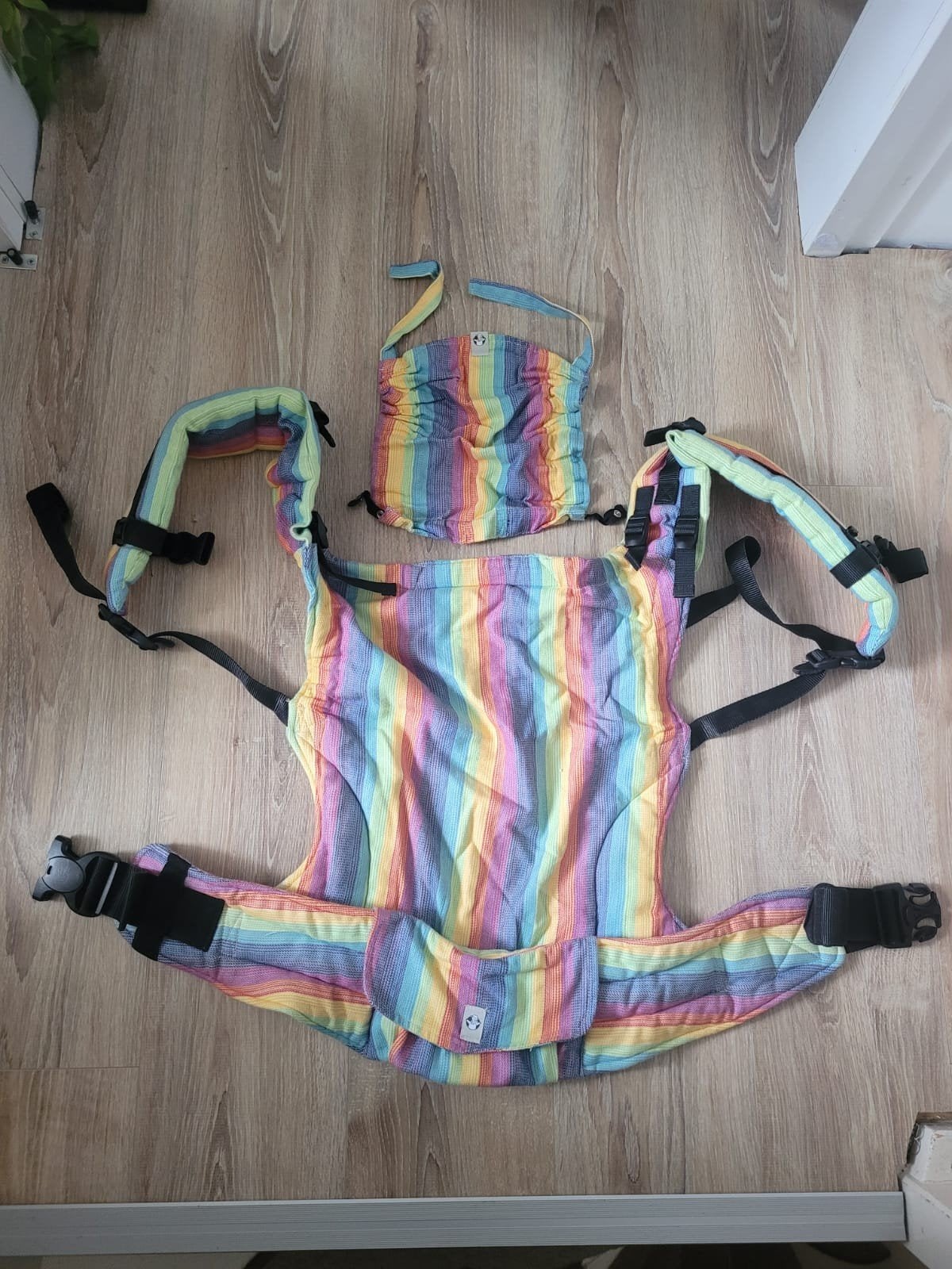 Lennylamb draagzak - regenboog - goede staat, Ophalen of Verzenden, Gebruikt, Draagzak, Overige merken