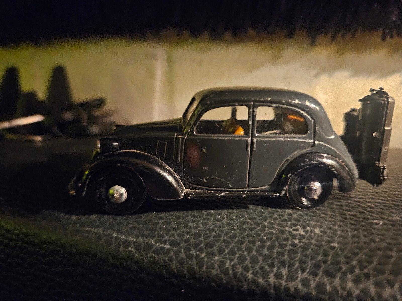 Vintage Dinky Toys Ford Anglia 105E - Zwart Modelauto, Ophalen of Verzenden, Gebruikt, Auto, Dinky Toys