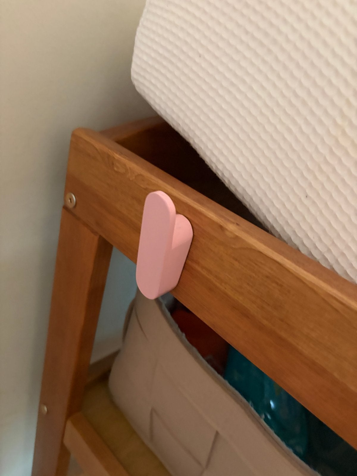 Foto 6 van Houten Commode met Aankleedkussen en Opbergmanden
