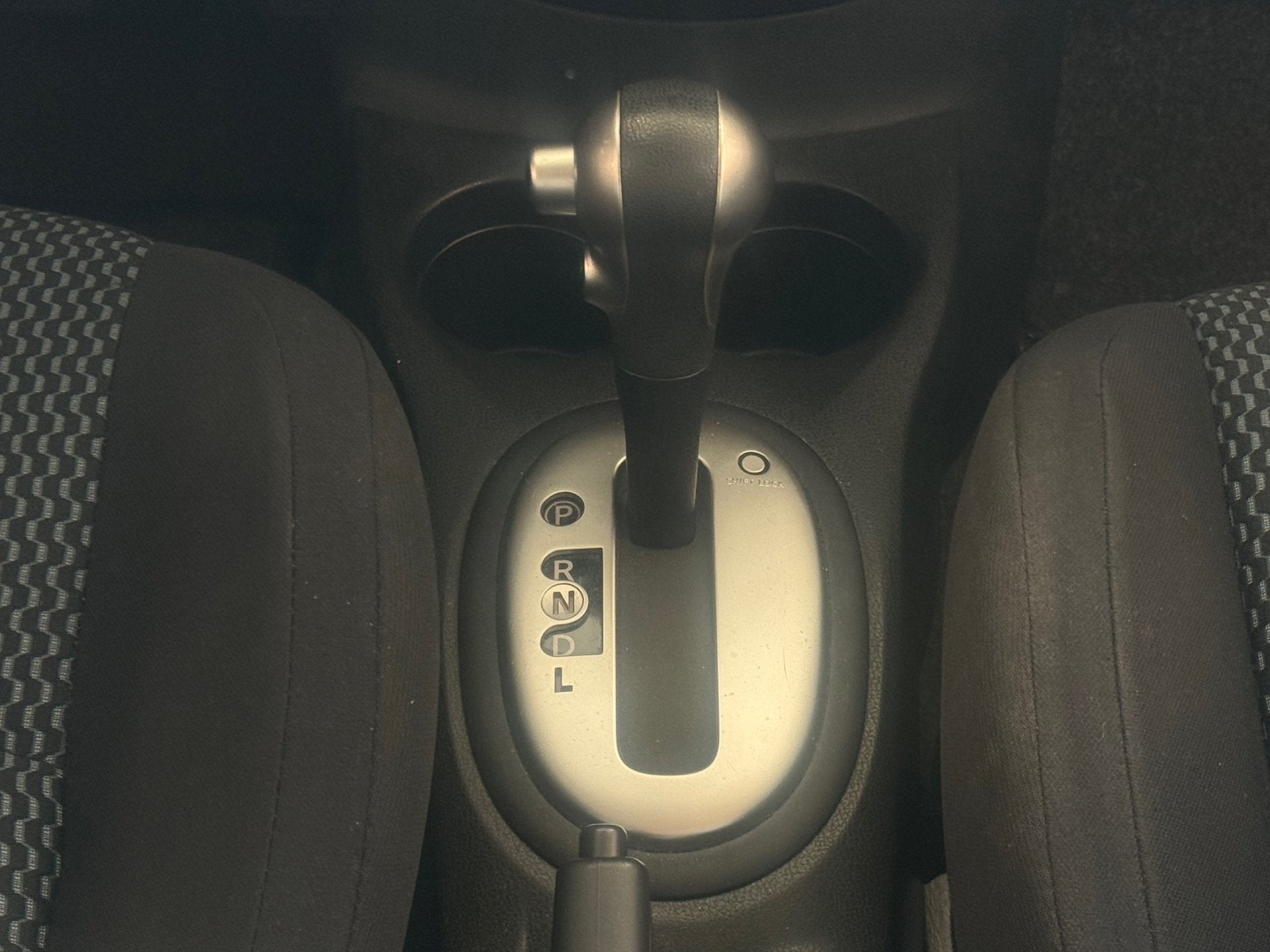 Nissan Note 1.2 DIG-S AUTOMAAT | BLUETOOTH | NAVI | CRUISE |, Auto's, Euro 5, Stof, Gebruikt, Zwart