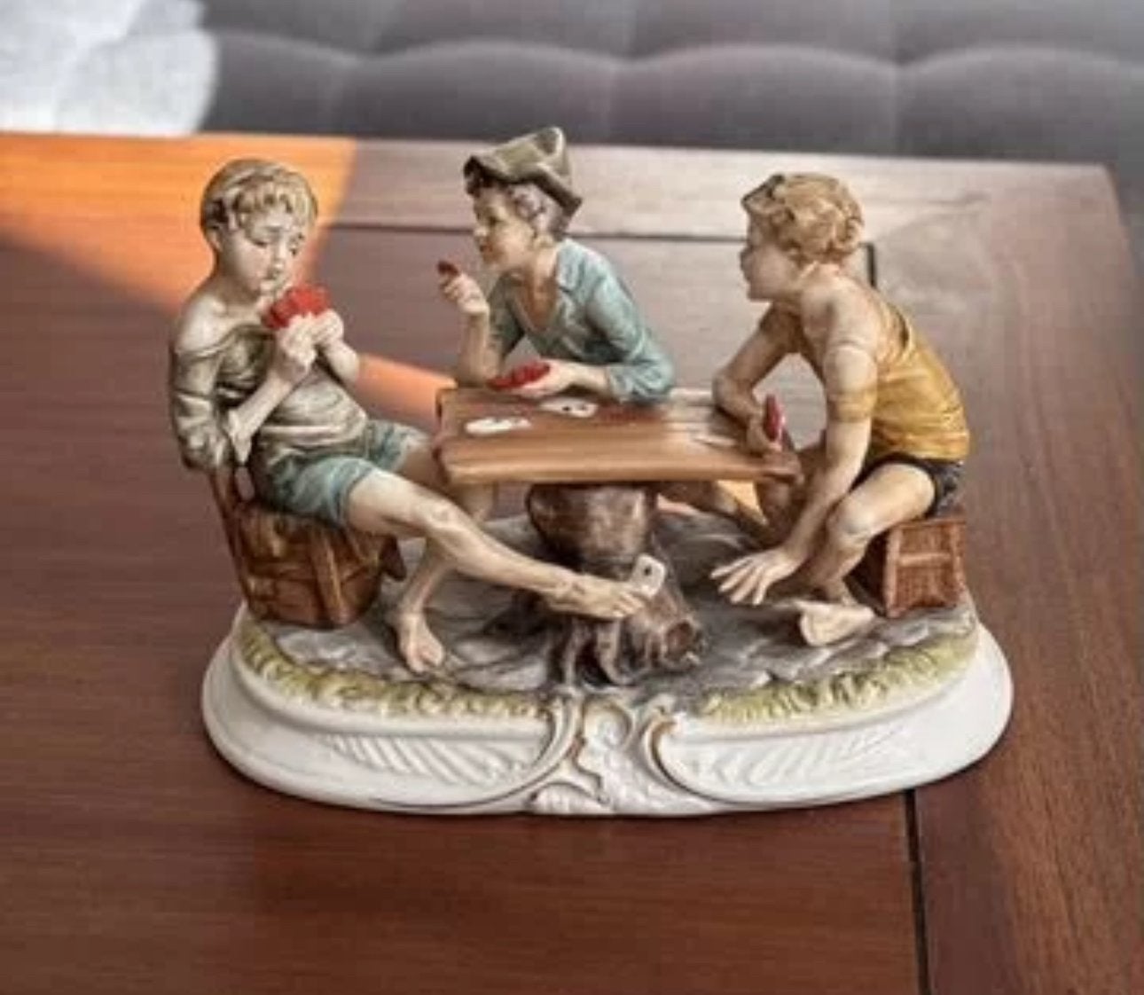 Capodimonte Beeldje "Gokkers" - Klassieke Scène Jaren '50, Groep mensen, Minder dan 20 cm, Ophalen of Verzenden, Gemerkt