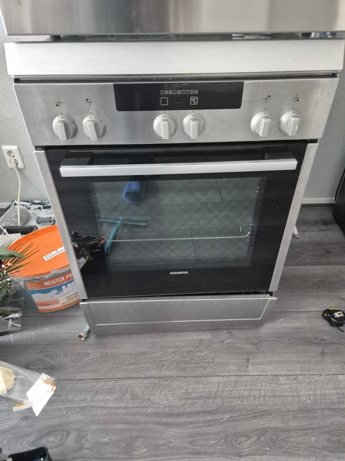 Siemens gasfornuis gratis af te halen, Witgoed en Apparatuur, Fornuizen, Ophalen, Gebruikt, 4 kookzones, Gas