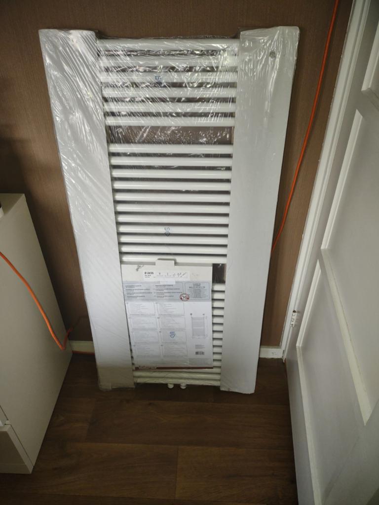 Badkamer radiator nieuw., Radiator, Nieuw, Minder dan 60 cm, Ophalen of Verzenden