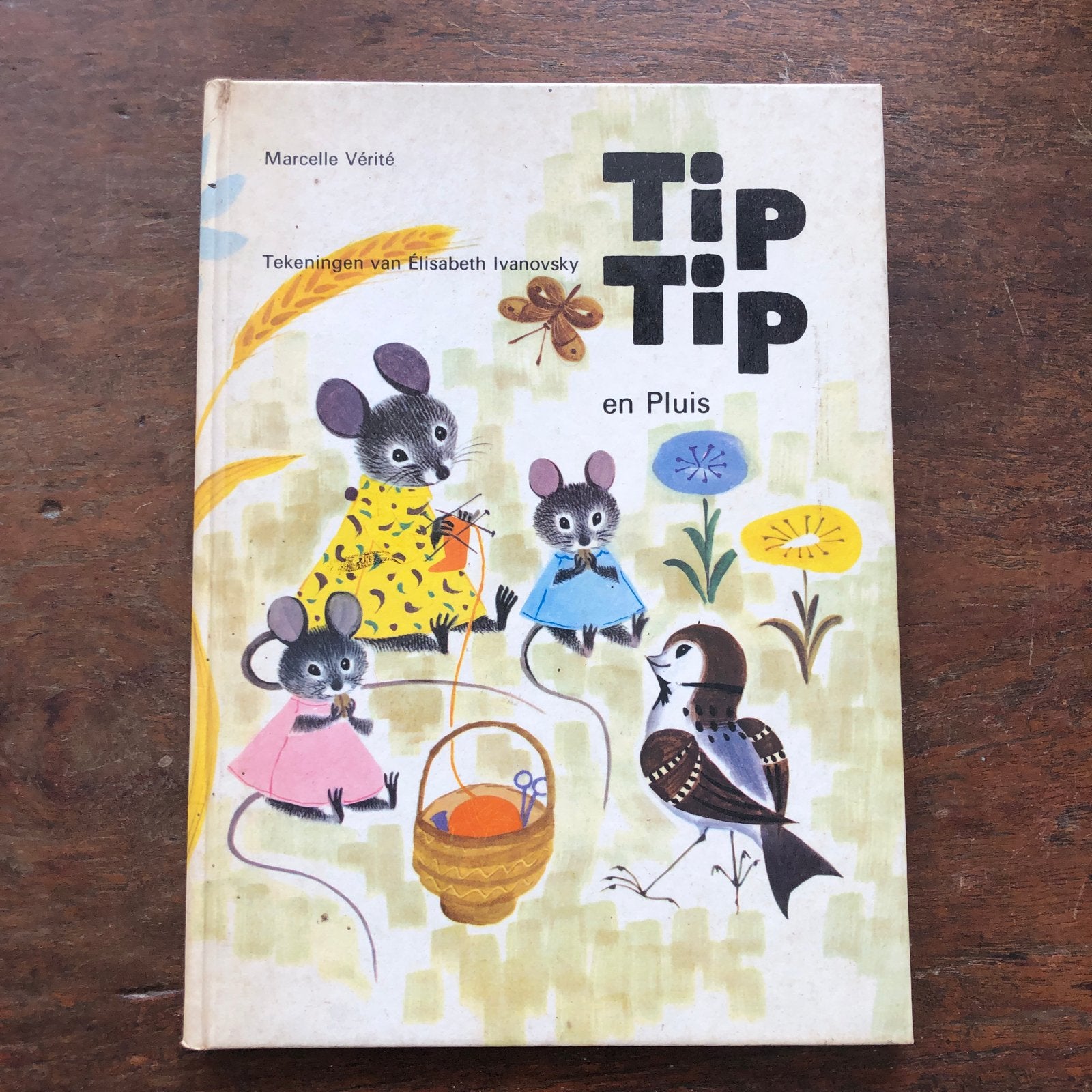 Tip Tip en Pluis - Marcelle Vérité, Elisabeth Ivanovsky, Ophalen of Verzenden, Gelezen, Fictie algemeen