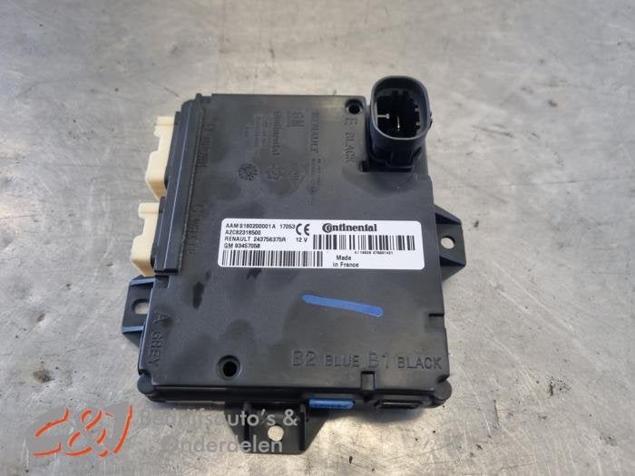 Magneet achterdeur van een Nissan NV300, Gebruikt, -, -, Ophalen of Verzenden