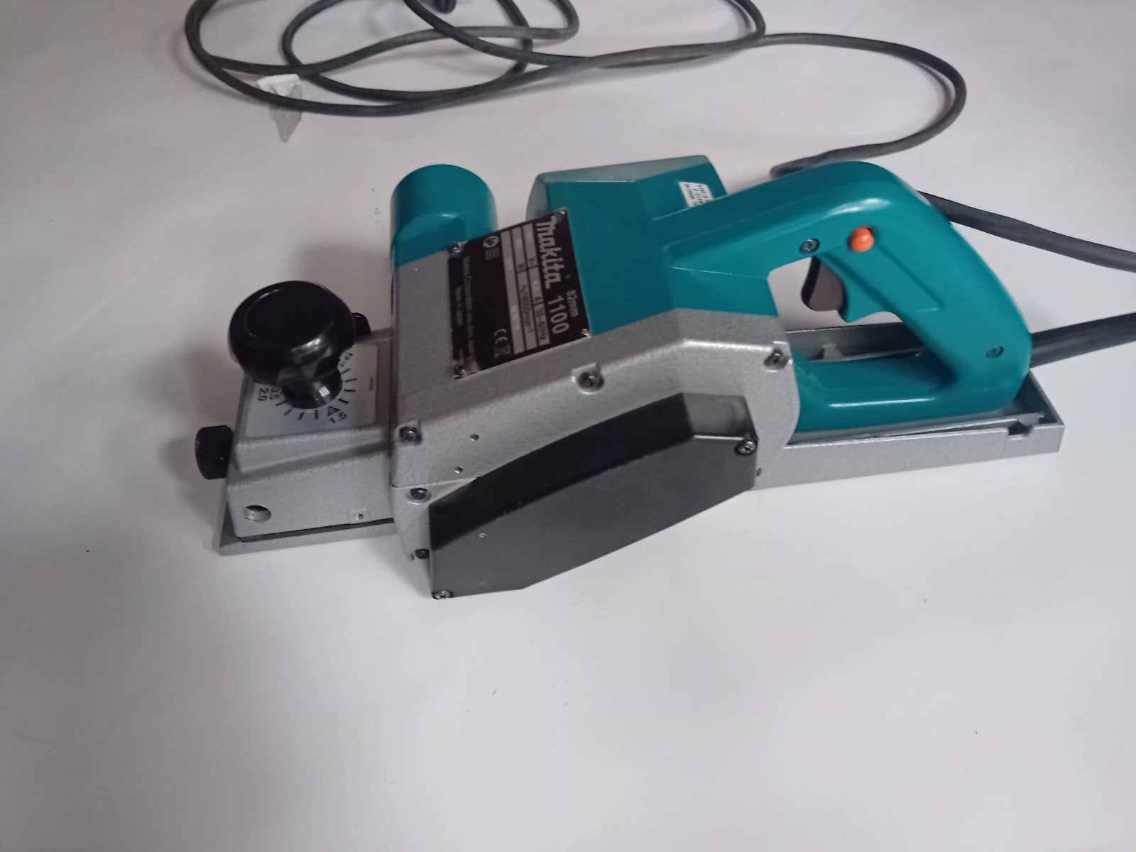 Makita 1100 elektrische schaafmachine in koffer, Ophalen of Verzenden, Zo goed als nieuw