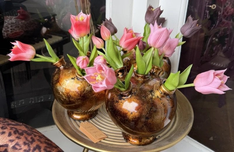 SALE!!! Tulpen vaas inclusief tulpen roze paars, vaasje VdlM, Binnen, Kunstbloem, Nieuw, Ophalen of Verzenden