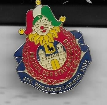 CARNAVAL LIJKT OP EEN CLOWN PIN, Verzamelen, Speldjes, Pins en Buttons, Ophalen of Verzenden, Gebruikt, Overige onderwerpen, Speldje of Pin