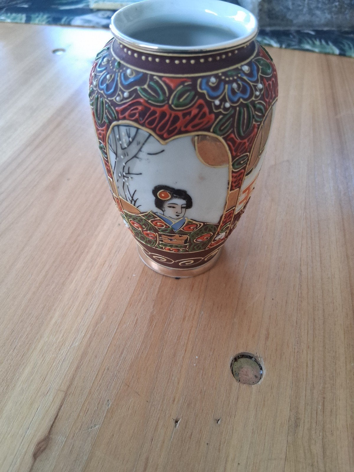 Antieke Japanse Satsuma vaasje met Geisha decoratie, Antiek en Kunst, Ophalen