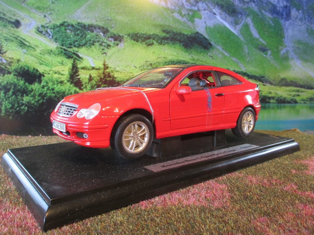1/18 Mercedes Benz CL203 C-Klasse Coupé Welly rood, Hobby en Vrije tijd, Modelauto's | 1:18, Ophalen of Verzenden, Nieuw, Auto