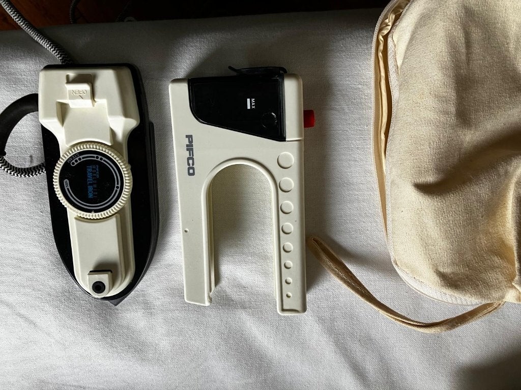 Vintage mini stoomstrijkijzer Pifco, Witgoed en Apparatuur, Strijkijzers en Strijkplanken, Ophalen of Verzenden, Gebruikt, Strijkijzer met snoer