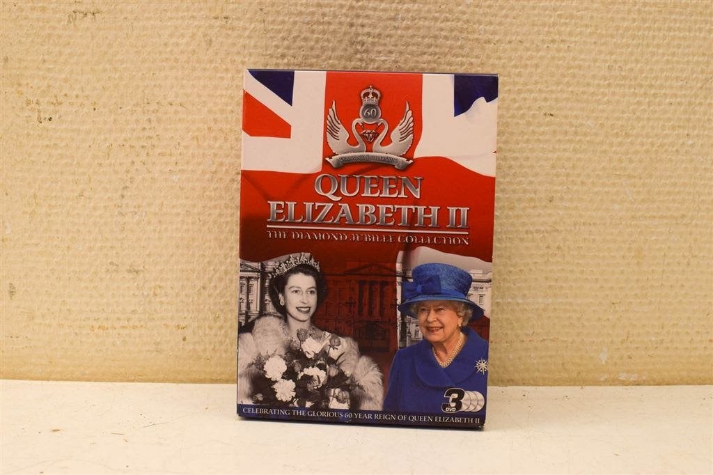 Queen Elizabeth The diamond jubilee collection 43994