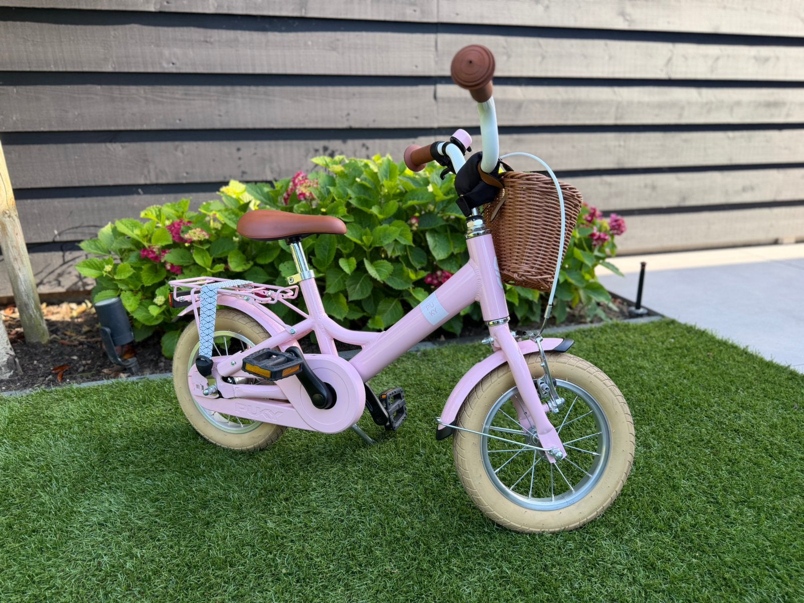 Puky Youke Classic Retro 12 inch Roze kinderfiets, Fietsen en Brommers, Fietsen | Kinderfietsjes, Ophalen, Zo goed als nieuw, Minder dan 16 inch