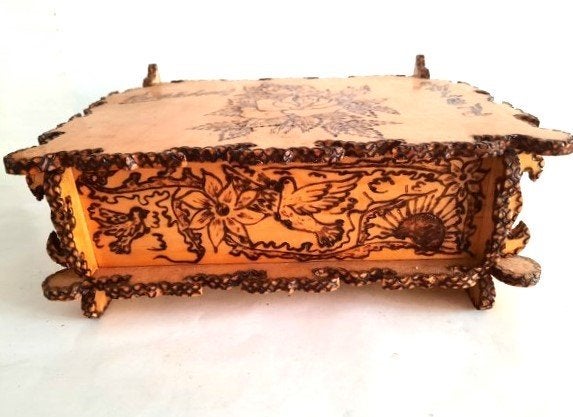 Uniek Vintage Hongaars houten kistje met Rozen (Pyrografie), Ophalen