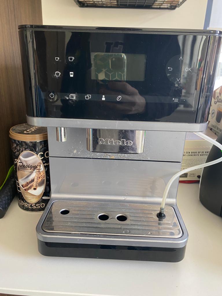 Miele CM6300 nieuwe zetgroep+recent Miele onderhoud -STORING, Ophalen, Zo goed als nieuw, Koffiemachine