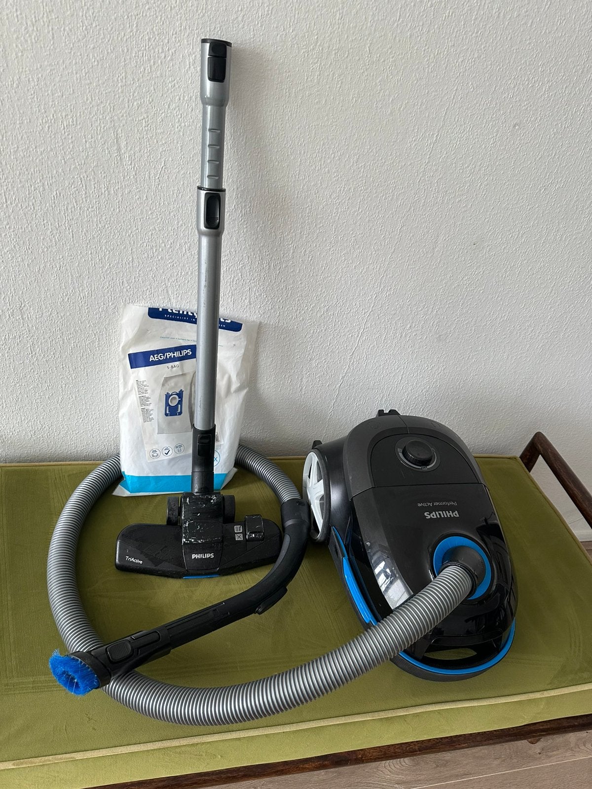 Philips Performer Active Stofzuiger FC 8578/09 met Stofzak, Philips, Zo goed als nieuw, Sledestofzuiger, Ophalen