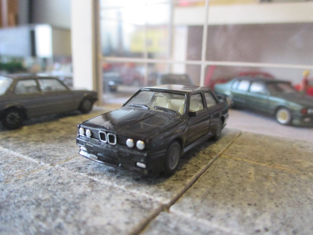 BMW E30 M3 - Herpa zwart met beige interieur, Ophalen of Verzenden, Zo goed als nieuw, Auto, Herpa