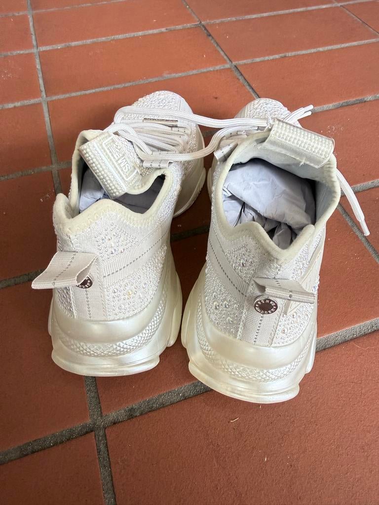 Steve Madden Maxima Sneakers - Nieuw met parels, Ophalen of Verzenden, Nieuw, Wit, Sneakers of Gympen