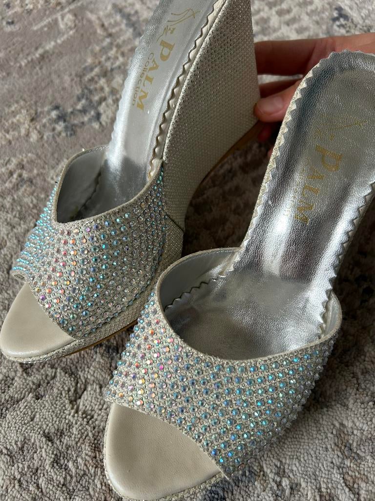Dames slippers, Ophalen, Zo goed als nieuw