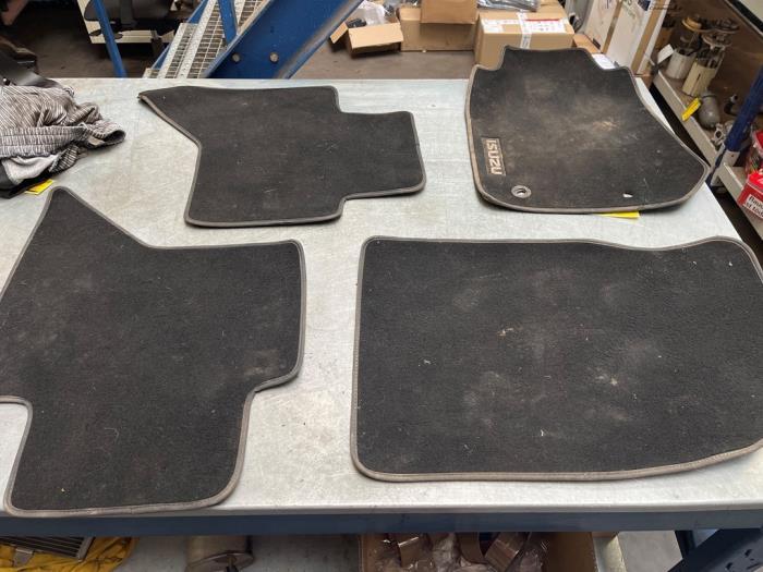 Matten Set van een Isuzu D-MAX, Gebruikt, -, Overige automerken, -